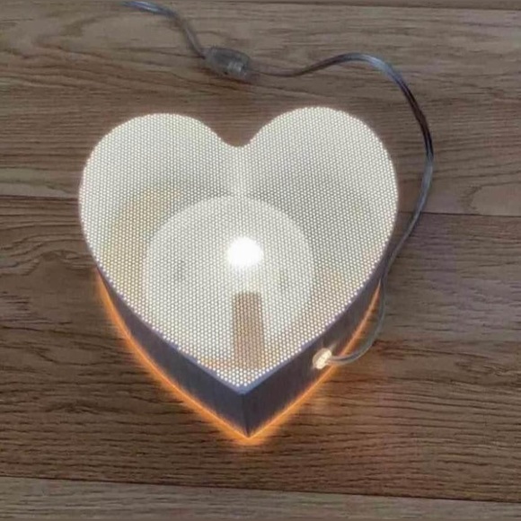 Wall lamp/night light heart-shaped NEW - Picture 1 of 6